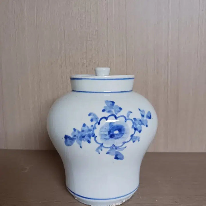 [BUNJANG] Blue and White Porcelain Peony Decorated Ceramic Vase / 청화백자 모란문 도자기