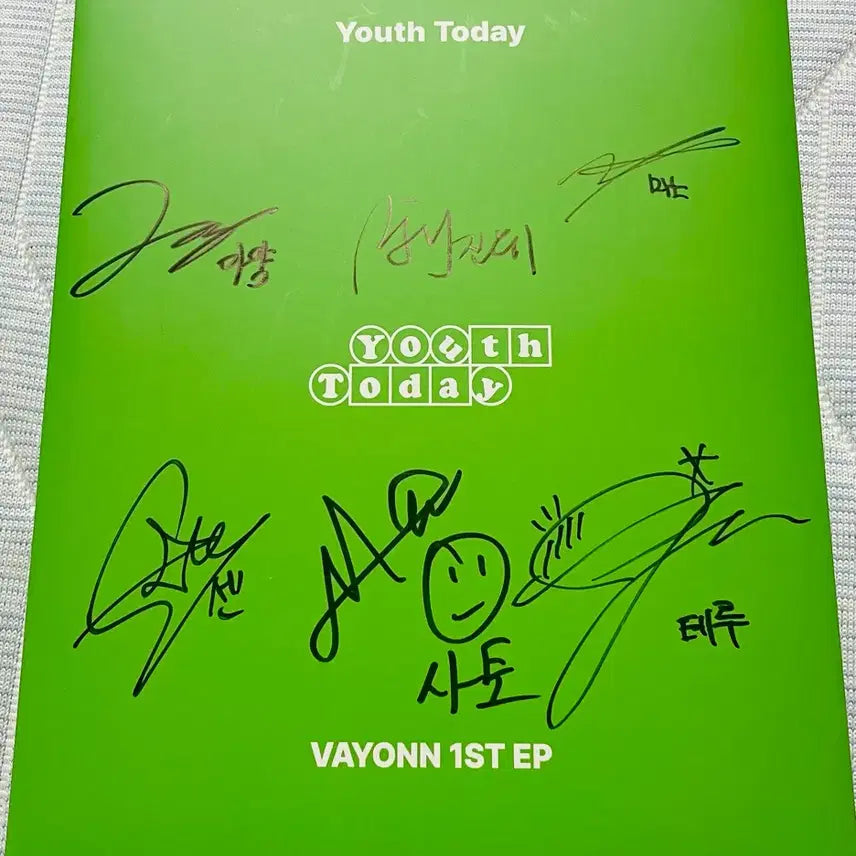 [BUNJANG] Vayonn EP.1 Youth Today Signed Album / 베이온 Vayonn EP.1 Youth today 친필싸인 앨범 프로모