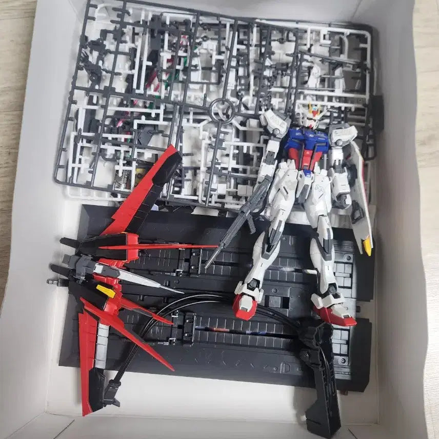 [BUNJANG] Bandai MG Aile Strike Gundam Model Kit / 반다이 MG  에일 스트라이크 건담