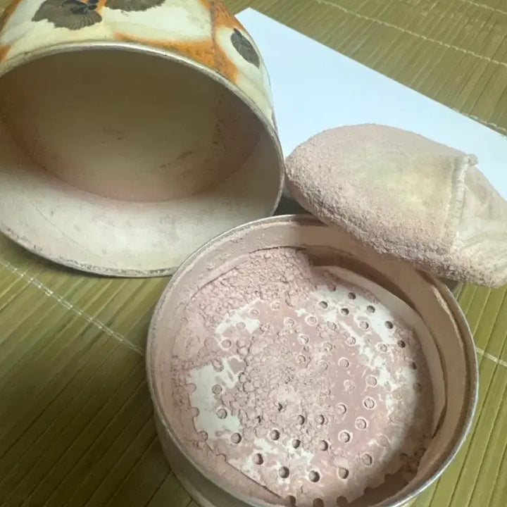 [BUNJANG] 1950s Coty Airspun Powder Case / 1950년대 코티 에어스펀 파우더 케이스