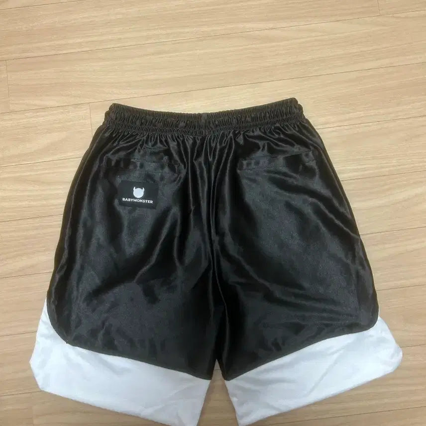 [BUNJANG] BABYMONSTER Japan World Tour MD Shorts / 베이비몬스터 일본 월드투어 엠디 반바지 양도
