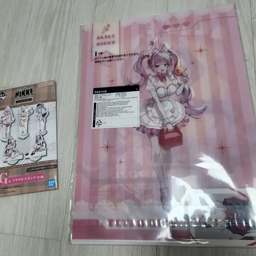 [BUNJANG] Goddess of Victory: NIKKE Acrylic Stand G Ver. + K Ver. Card Set / 승리의 여신 니케 아크릴 스탠드 G상+K상 카드세트 7천원에 팝니다