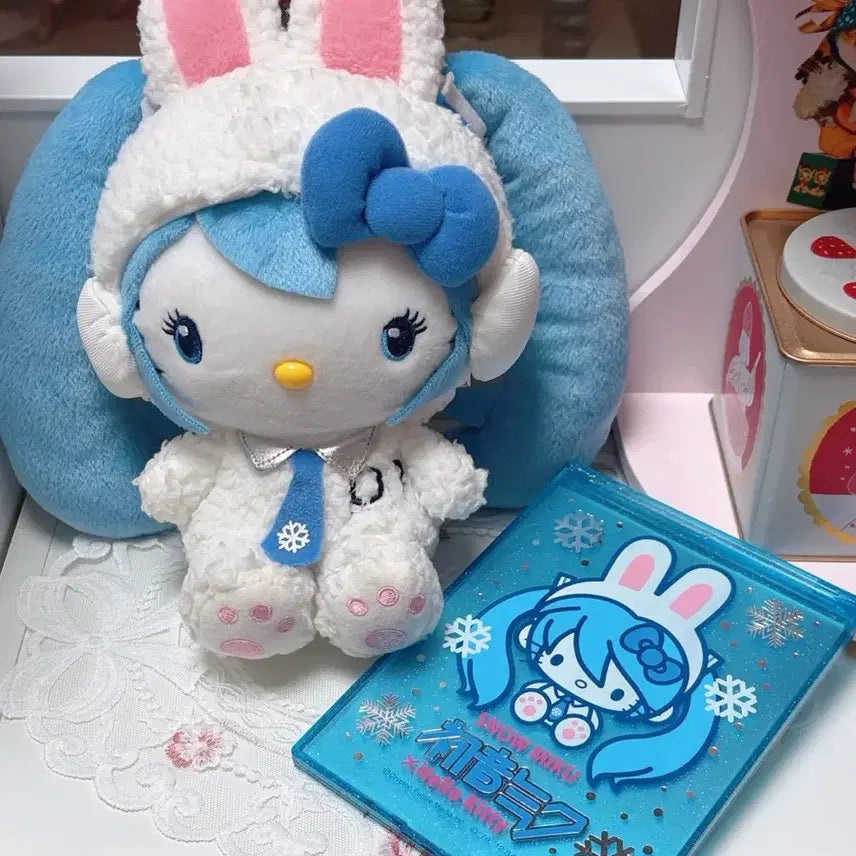 [BUNJANG] Hokkaido Yuki Miku Kitty Plush + Desk Mirror Set / 홋카이도 유키 미쿠 키티 누이 + 탁상 거울 세트 / 스노우미쿠 키티