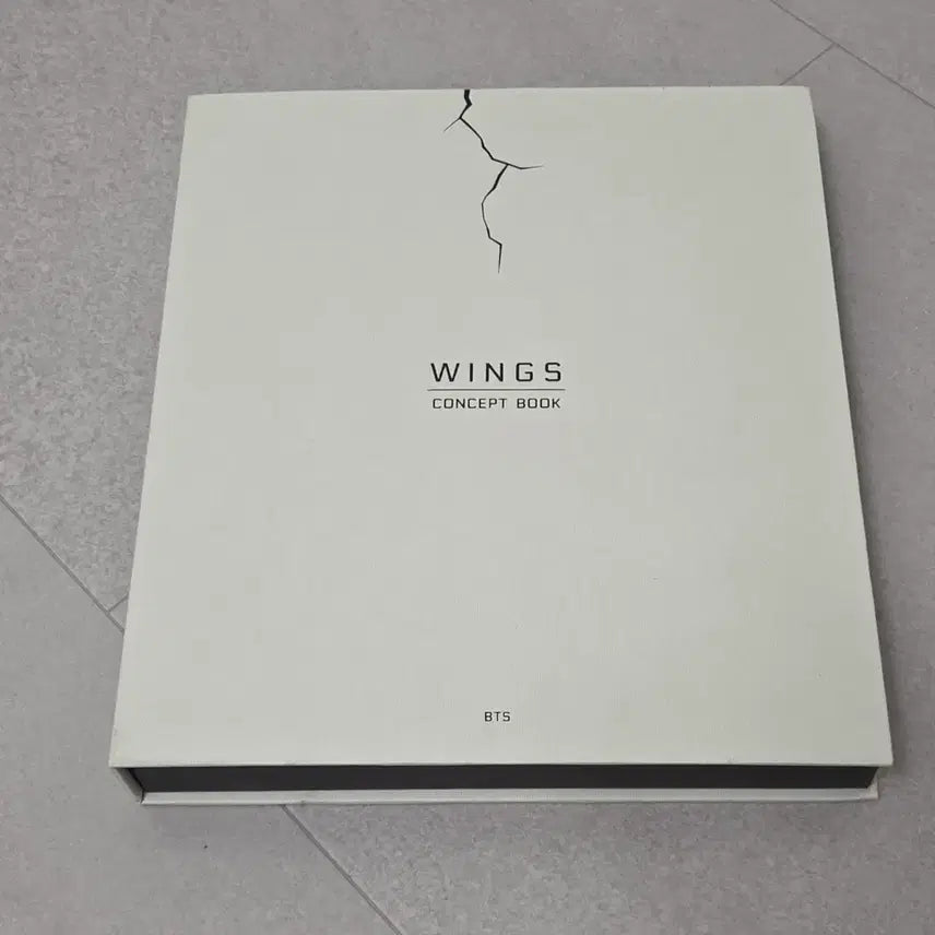 [BUNJANG] BTS Concept Book Jin / 방탄소년단 bts 윙즈컨셉북 concept book 진 포카 포함