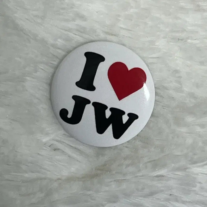 [BUNJANG] ENHYPEN Jungwon Pin Badge / 엔하이픈 정원 양정원 핀뱃지 비공굿 아이러브뱃지 JW 젱양