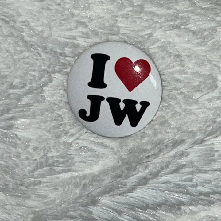 [BUNJANG] ENHYPEN Jungwon Pin Badge / 엔하이픈 정원 양정원 핀뱃지 비공굿 아이러브뱃지 JW 젱양