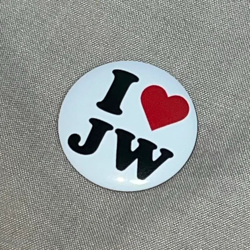 [BUNJANG] ENHYPEN Jungwon Pin Badge / 엔하이픈 정원 양정원 핀뱃지 비공굿 아이러브뱃지 JW 젱양