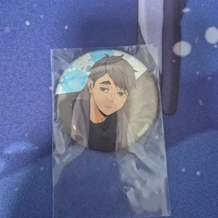 [BUNJANG] Haikyu!! Osamu Miya Pet Bottle Cap Standee &amp; Can Badge Bundle / 급처)하이큐 페탓토 오사무, 오사무 캔뱃지 일괄 0.63(가격 안내림X)