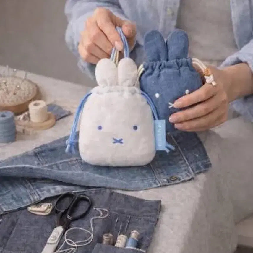 [BUNJANG] Miffy Store Seoul Limited Edition Denim Drawstring Pouch White / 미피스토어 서울 한정 데님 복조리 파우치 화이트