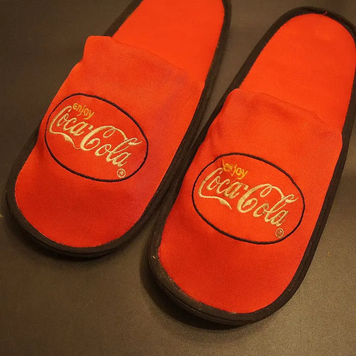 [BUNJANG] Coca-Cola Limited Edition Slippers - Collectible Display Item / 코카콜라슬리퍼 코카콜라소품 수집품장식품 인테리어소품한정판UU