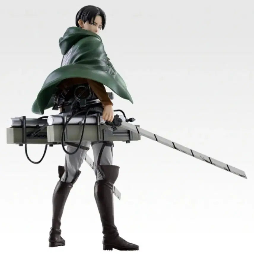 [BUNJANG] Attack on Titan Levi B Prize Figure (Sealed) / 리바이 b상 미개봉 새상품(배송비 포함)