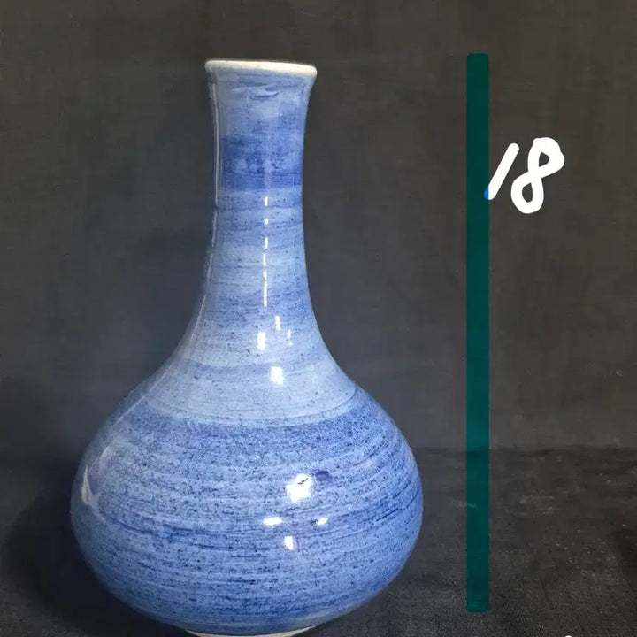 [BUNJANG] Celadon Porcelain Vase with Brushstroke Detail / 청채 누리 주병 물병 술병 화병