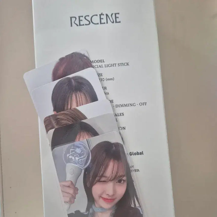 [BUNJANG] Lisenne Official Lightstick Photocard Set (Sealed) / 미개봉 세트) 리센느 공식 응원봉 포토카드 세트