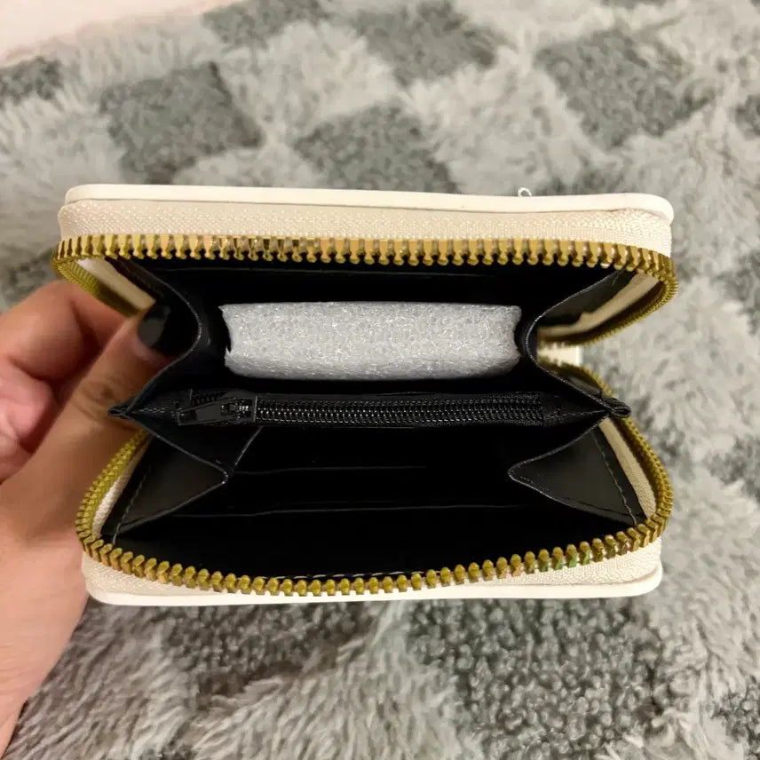 [BUNJANG] Crayon Shin-chan White Dog Card Wallet / 짱구는 못말려 흰둥이 지갑