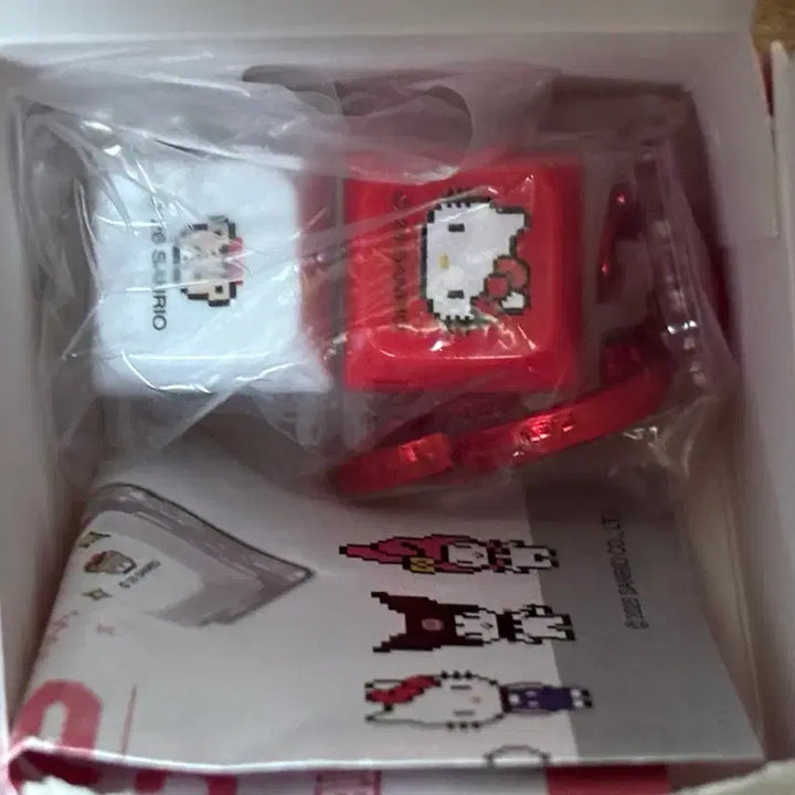 [BUNJANG] Sanrio LED Keycap Keyring (Hello Kitty) / 산리오 LED 키캡 키링 2구(헬로키티)