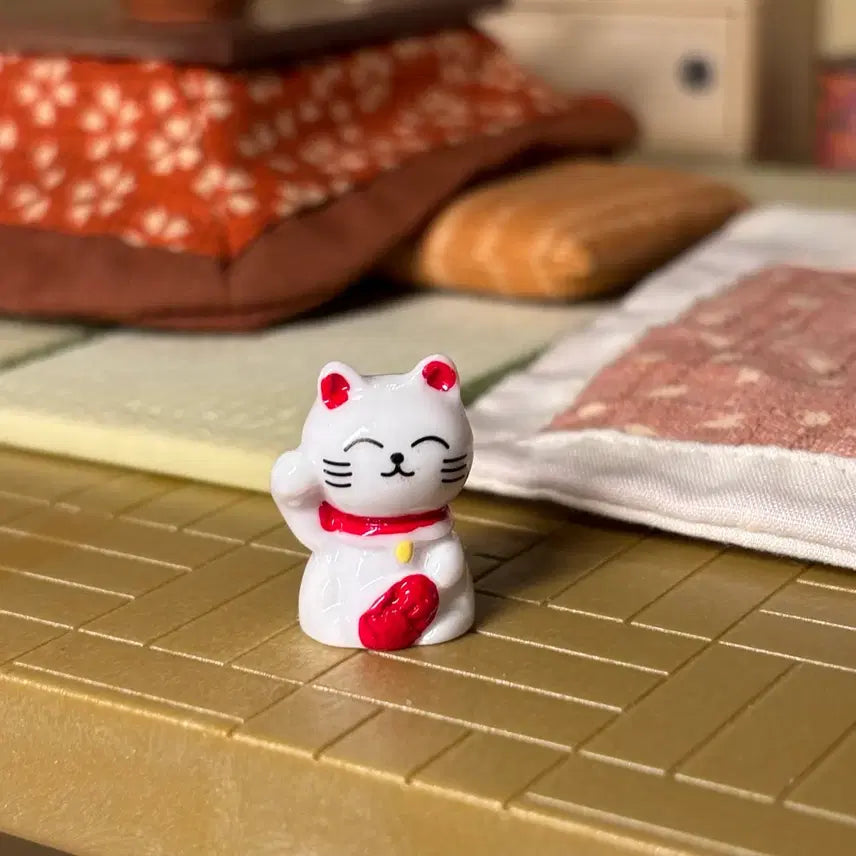 [BUNJANG] White Maneki-neko Miniature Figure / 미니어처 마네키네코 하얀색 피규어 인형집 소품