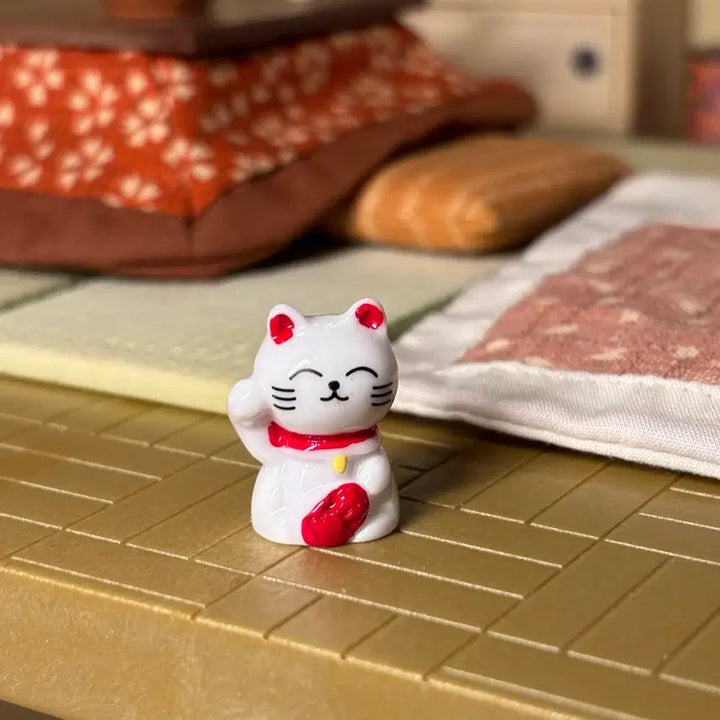 [BUNJANG] White Maneki-neko Miniature Figure / 미니어처 마네키네코 하얀색 피규어 인형집 소품