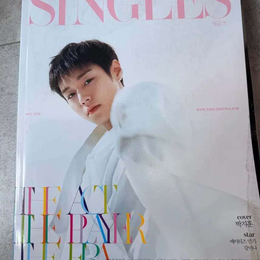 [BUNJANG] Park Ji Hoon Singles Magazine / 박지훈 싱글즈잡지