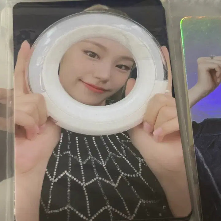 [BUNJANG] ITZY Light Ring Ver.1 Photocard Bundle Set / 있지 라이트링 ver.1 + 포카 풀박스