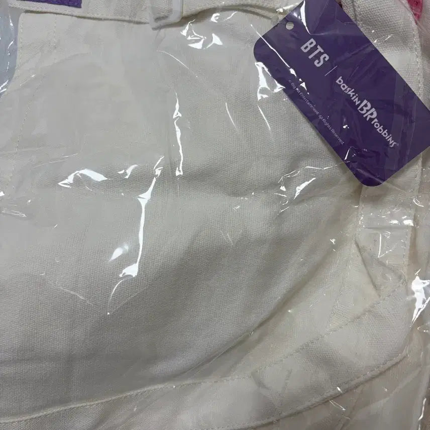 [BUNJANG] BTS Bang &amp; Bang Baskin Robbins Collaboration Bora Bora Shoulder Bag (Sealed) / BTS 보라보라 숄더백 미개봉 암실보관