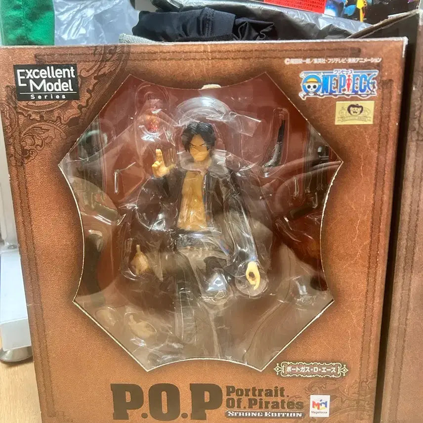 [BUNJANG] One Piece P.O.P Portgas D. Ace &amp; Shanks Figure Set / 원피스 P.O.P 포트거스 D 에이스, 샹크스 피규어 세트