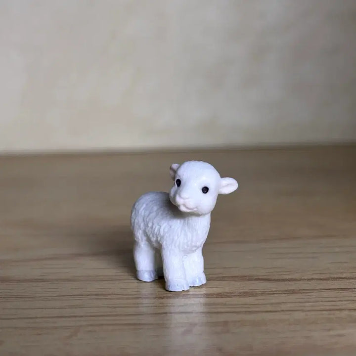 [BUNJANG] Cute Lamb Figurine / 새끼 양 피규어