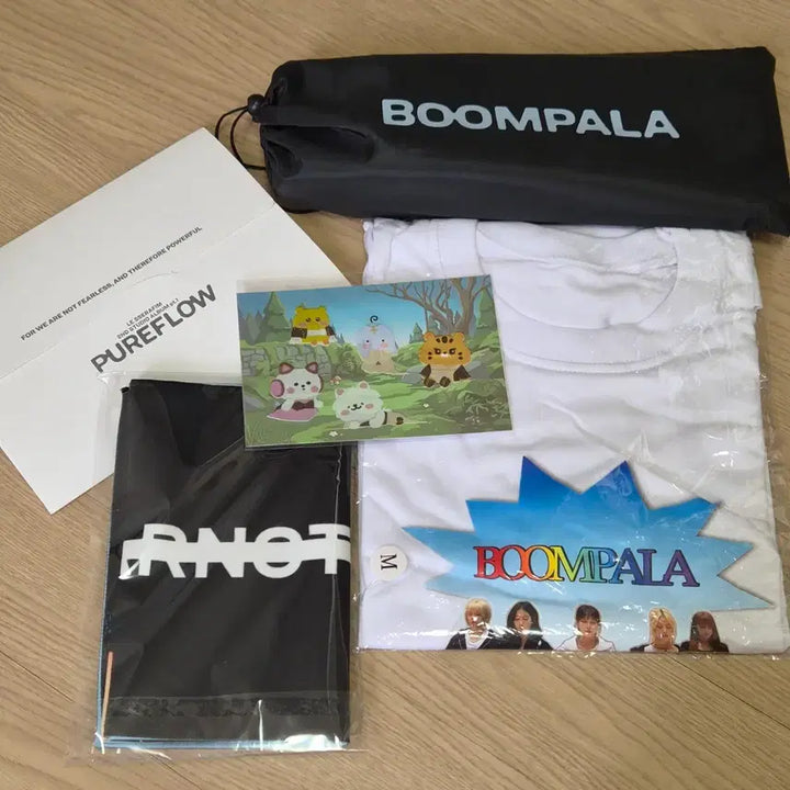 [BUNJANG] LE SSERAFIM Boom Boompalace Music Show Attendance Exclusive Goods T-Shirt, Slogan, Cushion, FIMZ Club Sticker Set / 르세라핌 붐팔라 사녹 공방 역조공 티셔츠 슬로건 방석 핌즈클럽 스티커