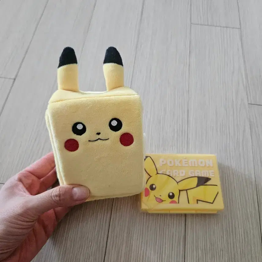 [BUNJANG] Pokemon Pikachu Deck Case Bundle Set / 새상품 포켓몬 [굿즈] 피카츄인형 덱케이스O,보관케이스O,피카츄코인O일괄