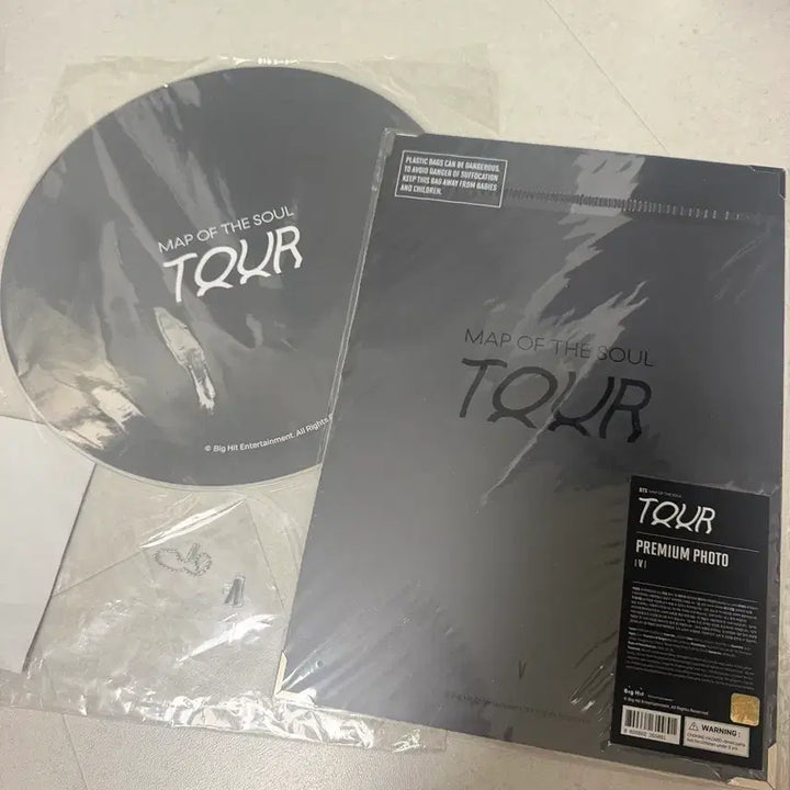 [BUNJANG] BTS MAP OF THE SOUL TOUR V Bundle Set Official Goods / BTS MAP OF THE SOUL TOUR 뷔(V) 공식 굿즈 일괄