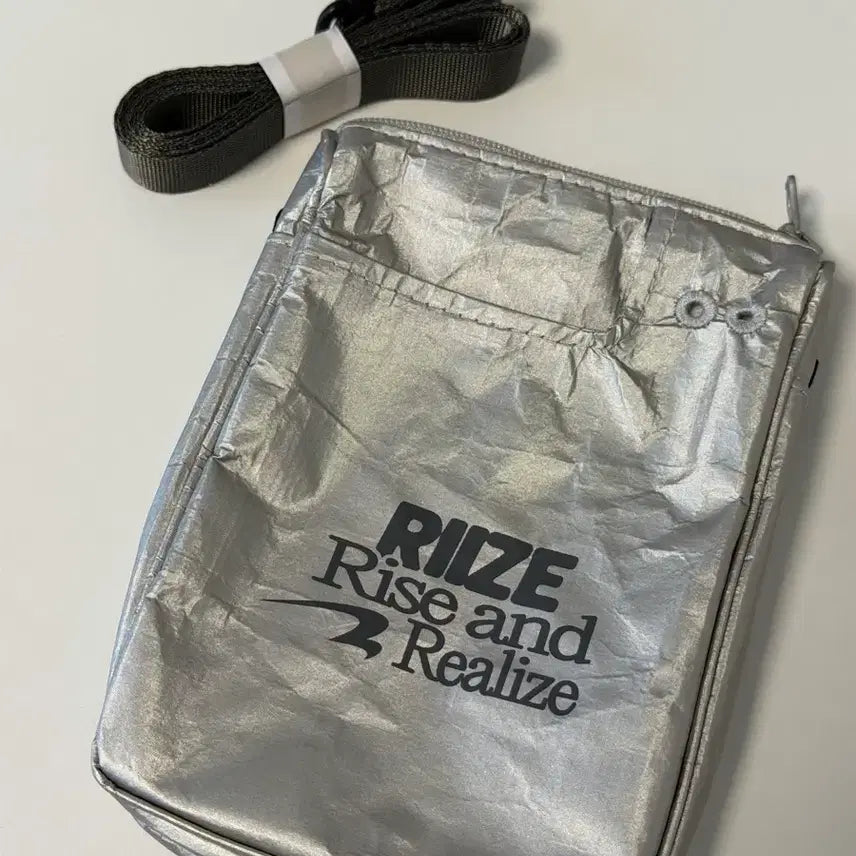 [BUNJANG] RIIZE Logbook Bag Strap Bundle / 라이즈 에필로그 가방 팔아요 (가방+스트랩)