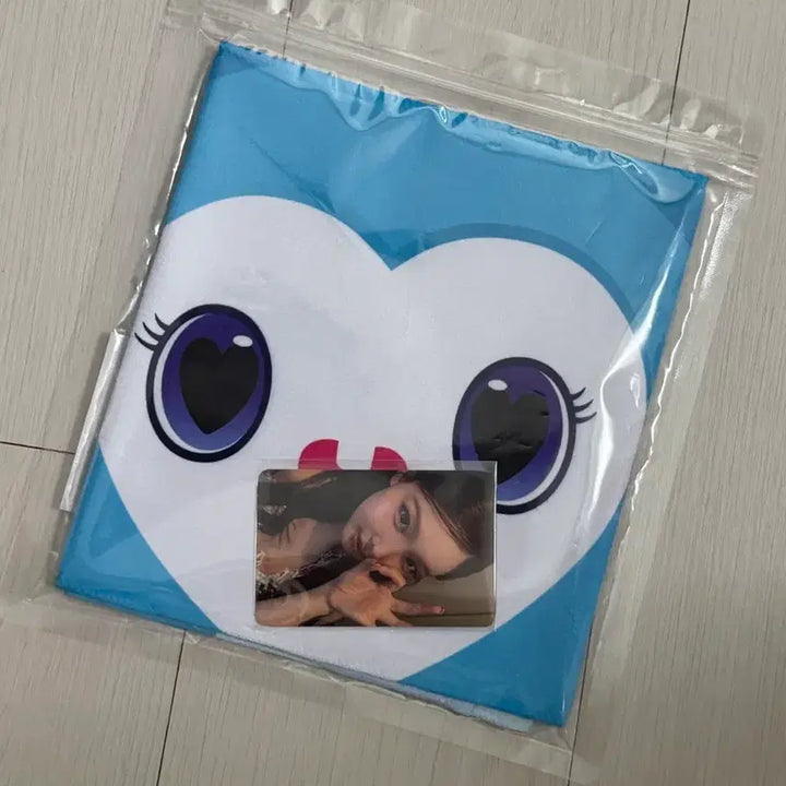 [BUNJANG] Twice Lovely Slogan - Nayeon / 트와이스 라부리 슬로건