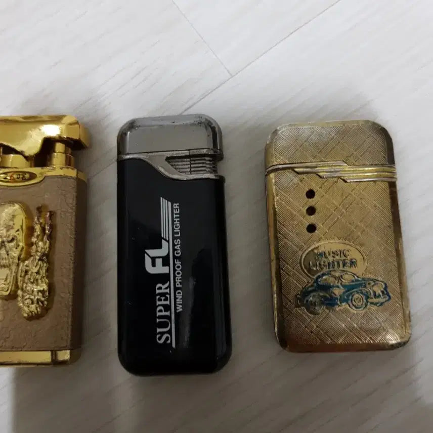 [BUNJANG] 3-Piece Lighter Set with Vintage Designs / 라이터 3종 세트