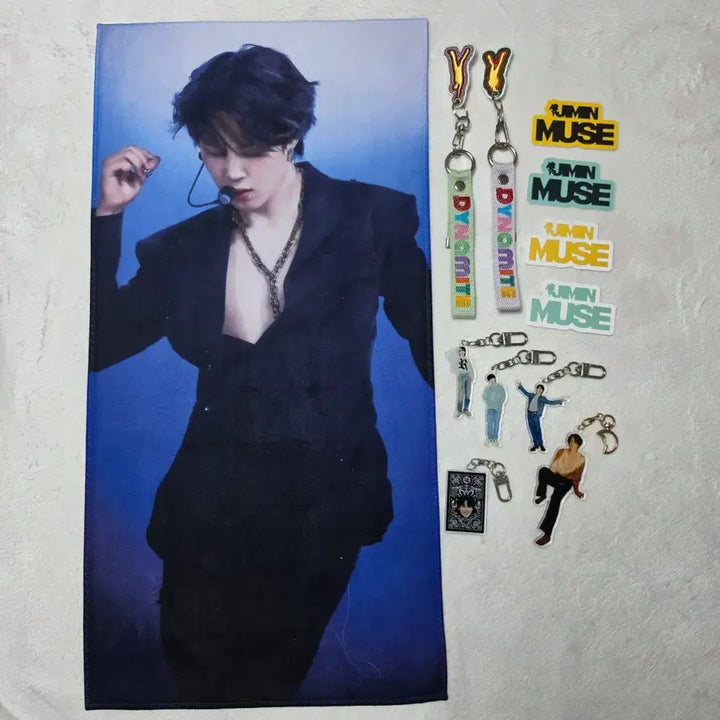 [BUNJANG] BTS Jimin Dynamite &amp; MUSE Face Photocard Holder, Slogan, and Sticker Set / BTS 지민 슬로건 + 키링 (다이너마이트 페이스 Face) + 뮤즈 스티커