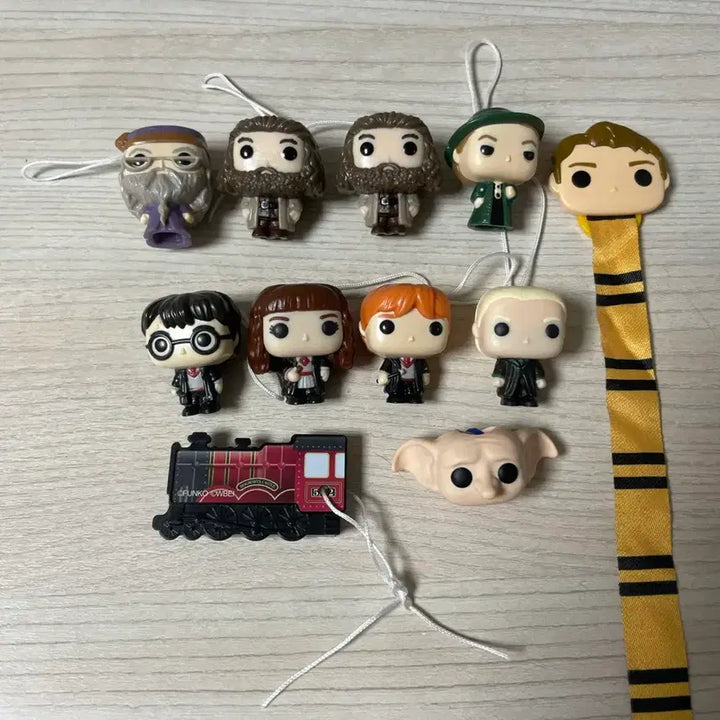 [BUNJANG] Harry Potter Kinder Joy Bundle Set / 해리포터 킨더조이 일괄!!