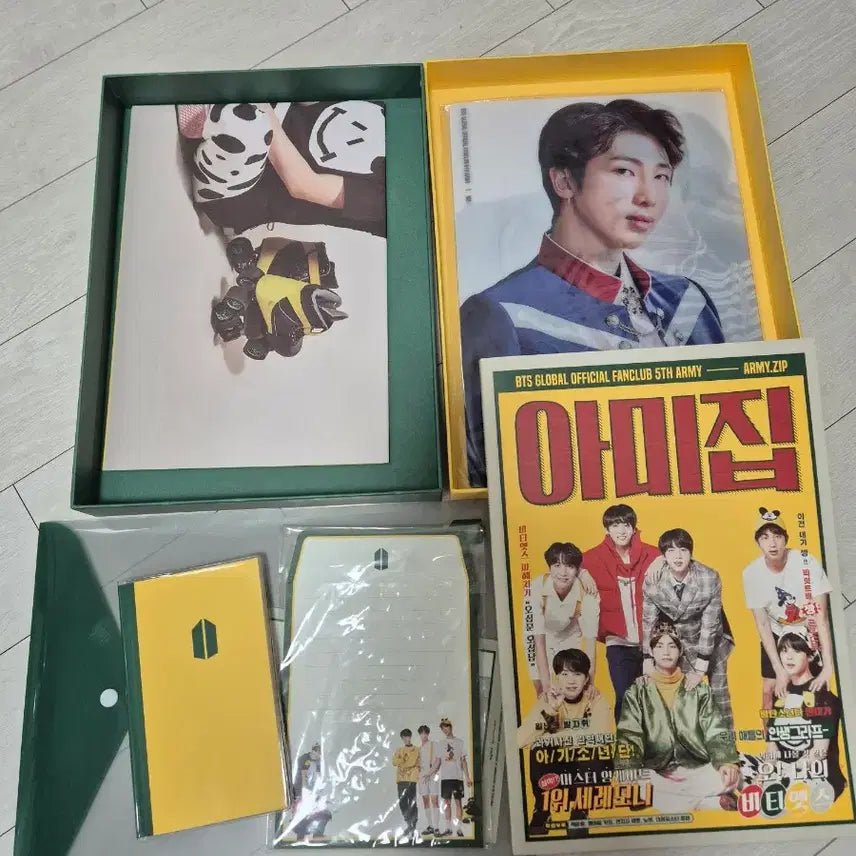 [BUNJANG] BTS ARMY Kit (ARMY ZIP) 5th Generation / 방탄 5기 아미키트(아미집)