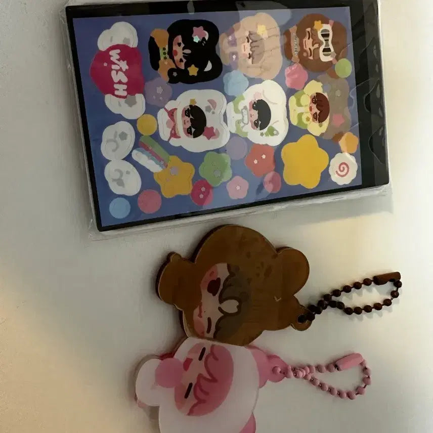 [BUNJANG] Seo-yeon &amp; Sakuya Magnetic Acrylic Keyring / 시온이랑 사쿠야 딱붙 자석 키링 팔아요