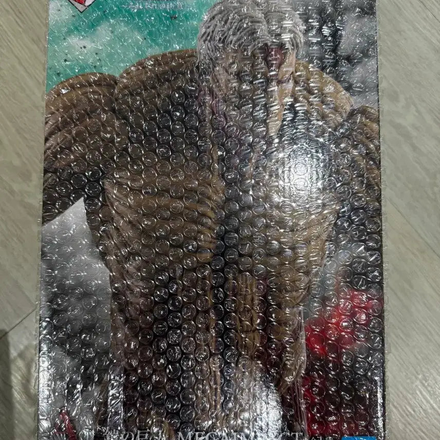 [BUNJANG] Attack on Titan Ichiban Kuji A Prize Armor Titan + B Prize Zeke Figure Set (Sealed) / 미개봉)새상품 진격의 거인 제일복권 A상 갑옷거인+야무진 하위상