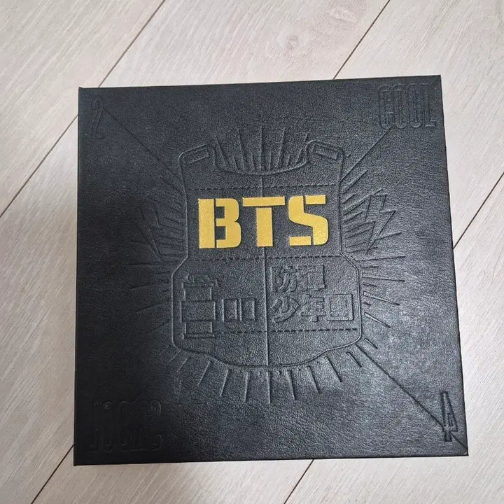 [BUNJANG] BTS 2 Cool 4 Skool Debut Album / 방탄 2COOL 4SKOOL 데뷔 앨범