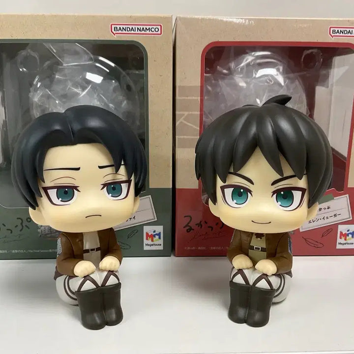 [BUNJANG] Attack on Titan Levi &amp; Eren Look Up Bundle Set / (택포 8.7) 진격의 거인 진격거 리바이 에렌 룩업 일괄