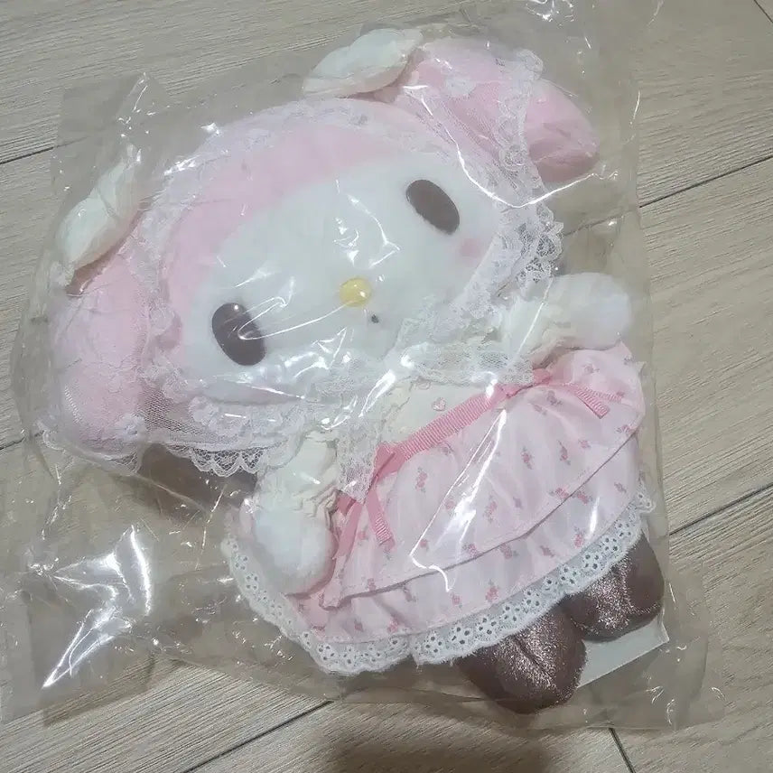 [BUNJANG] Sanrio My Melody Lace Forest Plush Doll / 산리오 레이스 포레스트 마이멜로디 누이 인형