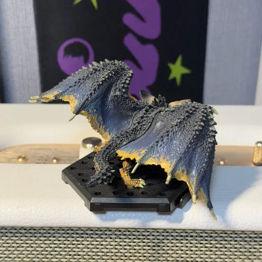 [BUNJANG] Monster Hunter Nergigante Figure / 몬스터헌터 네르기간테 피규어 상태 최상