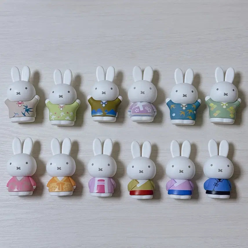 [BUNJANG] Miffy Traditional Costume Figure Bundle Set (12 Types, Includes Hidden Version) / 미피 전통의상 피규어 히든포함 12종 일괄