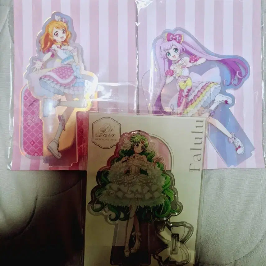 [BUNJANG] Starpara Haruka &amp; Lara + Pripara Faruru Lapari Acrylic Stand / 스타파라 하늘,라라+프리파라 파루루 라파리 아크릴 판매합니다