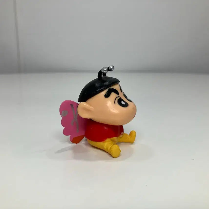 [BUNJANG] Crayon Shin-chan Gachapon Figure / 짱구 가챠 피규어 나비
