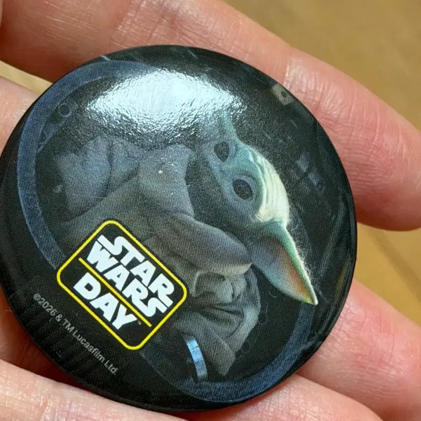 [BUNJANG] The Mandalorian 2-Badge Set Star Wars Day / 만달로리안 그로구 뱃지 2종 스타워즈 데이