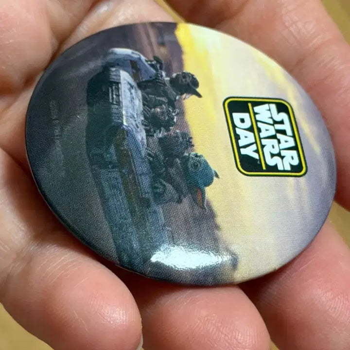 [BUNJANG] The Mandalorian 2-Badge Set Star Wars Day / 만달로리안 그로구 뱃지 2종 스타워즈 데이