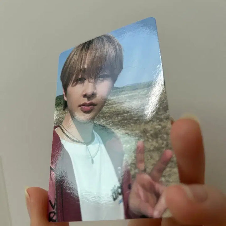 [BUNJANG] SHINee Onew Atmos Smini Photocard / 애트모스 온유 슴미니 포카 샤이니 atmos