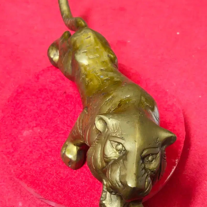 [BUNJANG] Solid Brass Tiger Sculpture (Large, 45cm, Feng Shui, Wealth Luck) / 묵직한 통황동 호랑이 조각상 (풍수 액운타파 재물운 인테리어 소품)