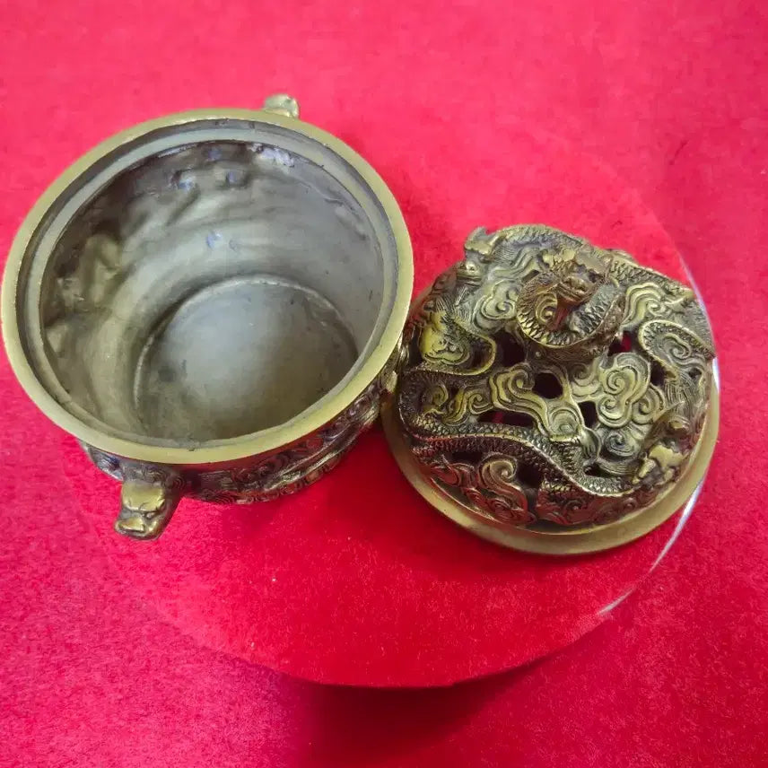 [BUNJANG] Qing Dynasty Royal Bronze Incense Burner with Dragon Motif / [명품 골동] 대청어제 투각 용문 황동 향로 (1.28kg 묵직한 청동
