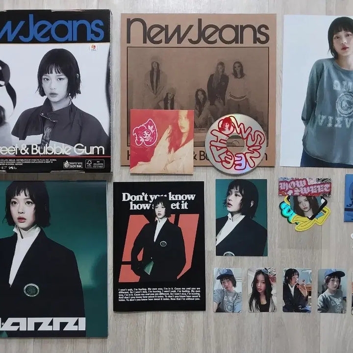 [BUNJANG] NewJeans How Sweet Hanni Version Full Set CD / [택포] 뉴진스 NewJeans How Sweet 하니 버전 풀구성 CD